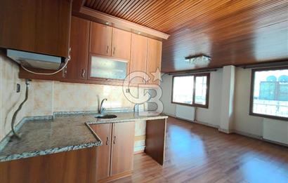 BORNOVA ÜMİT MAHALLESİ'NDE TERASLI KİRALIK 1+1 DAİRE