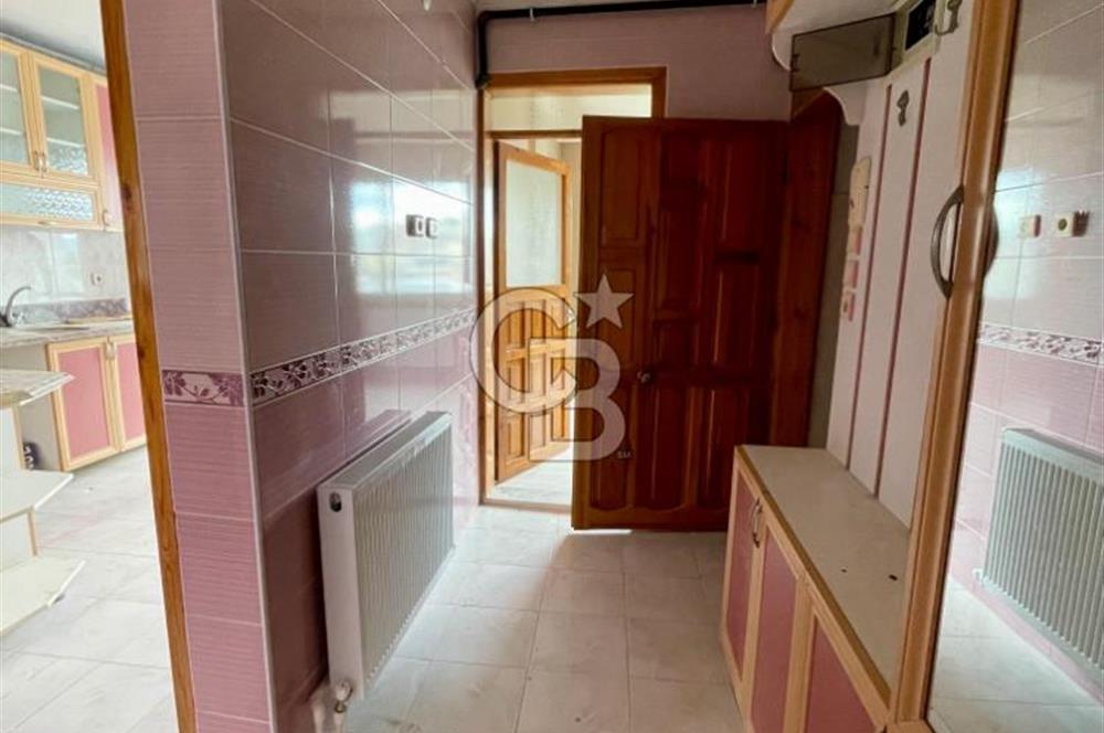 Gümüşpala Mahallesinde 3+1 Geniş Kiralık Daire