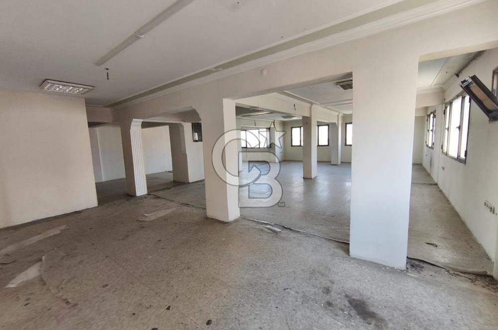 Basmanede Kültürpark Karşısı Kiralık Ofis