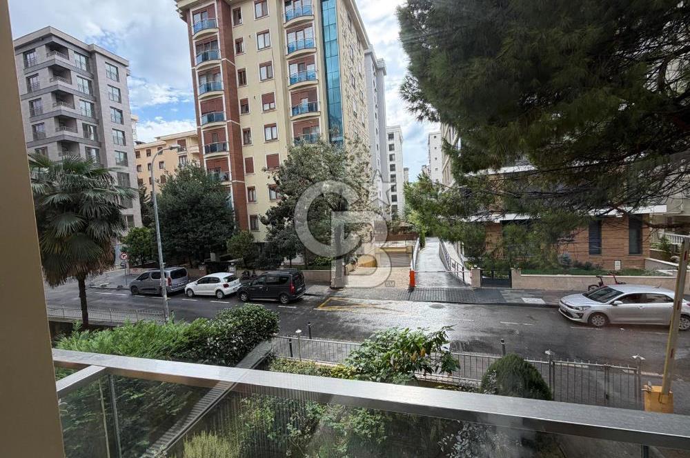 Erenköy'de Merkezi Konumda Kiralık 2+1 Daire