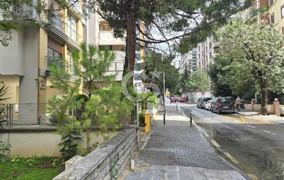 Erenköy'de Merkezi Konumda Kiralık 2+1 Daire