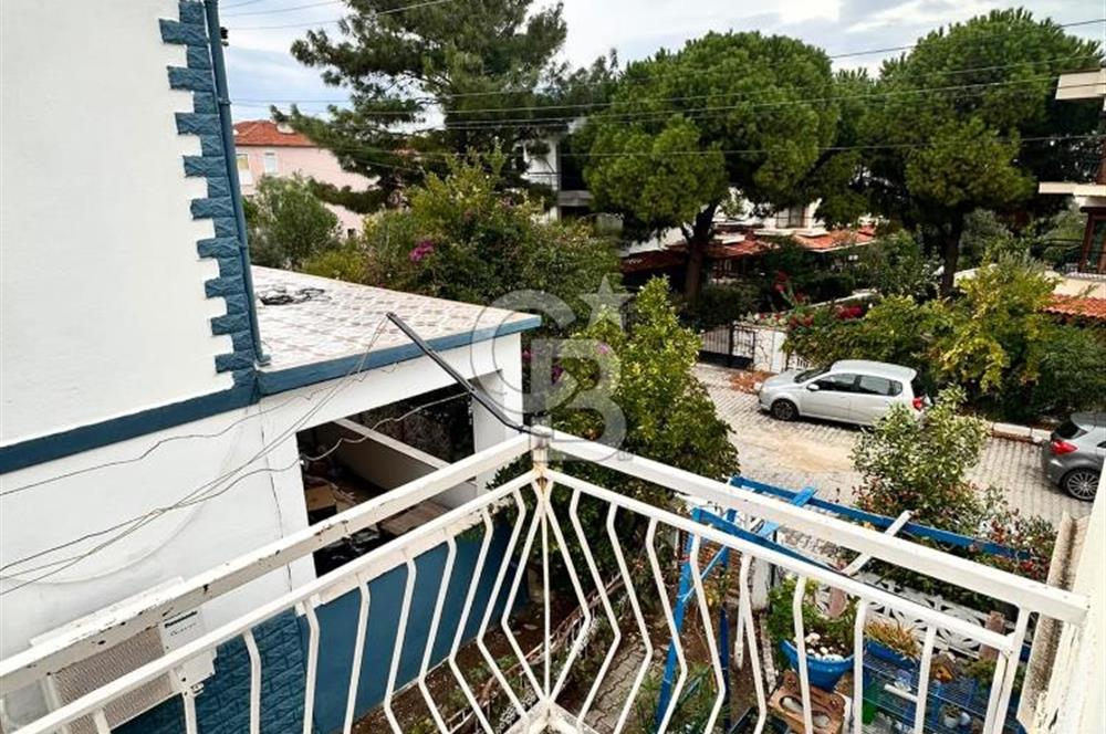 Foça Atatürk Mah. Eşyalı Kiralık 3+1 Dubleks