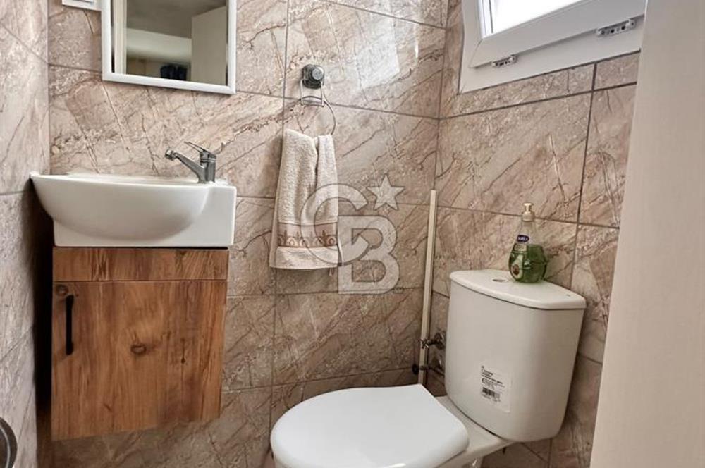 Foça Atatürk Mah. Eşyalı Kiralık 3+1 Dubleks