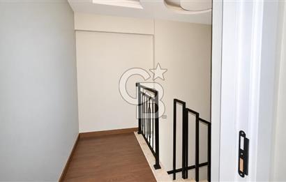 Acıbadem Kent Hastanesi Karşısında 155 m² 5+1 Dubleks Kiralık Ofis
