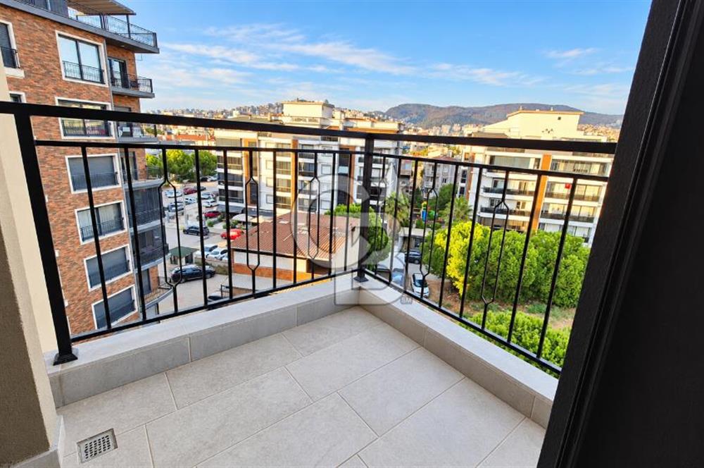 Acıbadem Kent Hastanesi Karşısında 155 m² 5+1 Dubleks Kiralık Ofis
