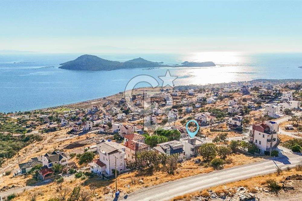 ÇANDARLI BİMEYKO'DA ADA MANZARALI SATILIK TRİPLEKS VİLLA