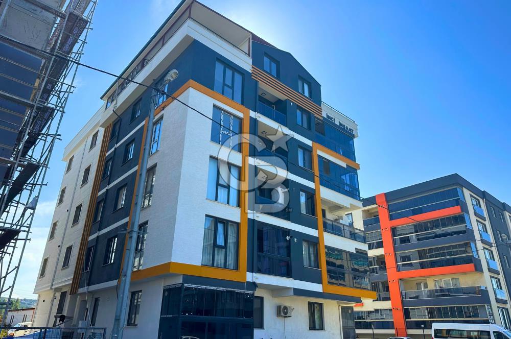 Çanakkale Lapseki'de Ayrı Mutfak,Balkonlu Yeni Binada 2+1 Daire
