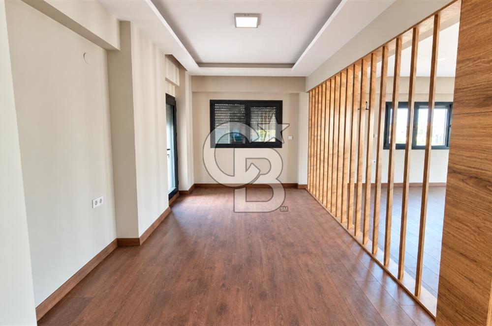 Acıbadem Kent Hastanesi Karşısında 155 m² 5+1 Dubleks Kiralık Ofis