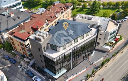 MALTEPE'DE E5 YAN YOL ÜZERİNDE 3.500 M2 SIFIR KİRALIK PLAZA