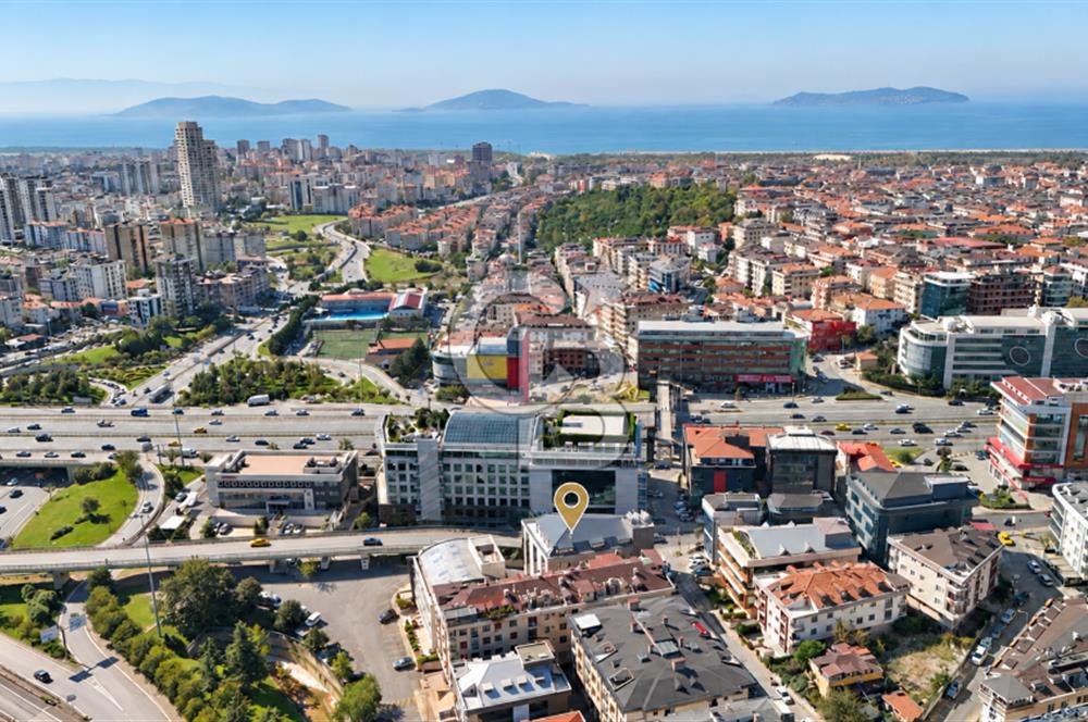 MALTEPE'DE E5 YAN YOL ÜZERİNDE 3.500 M2 SIFIR KİRALIK PLAZA