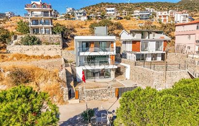 ÇANDARLI BİMEYKO'DA ADA MANZARALI SATILIK TRİPLEKS VİLLA