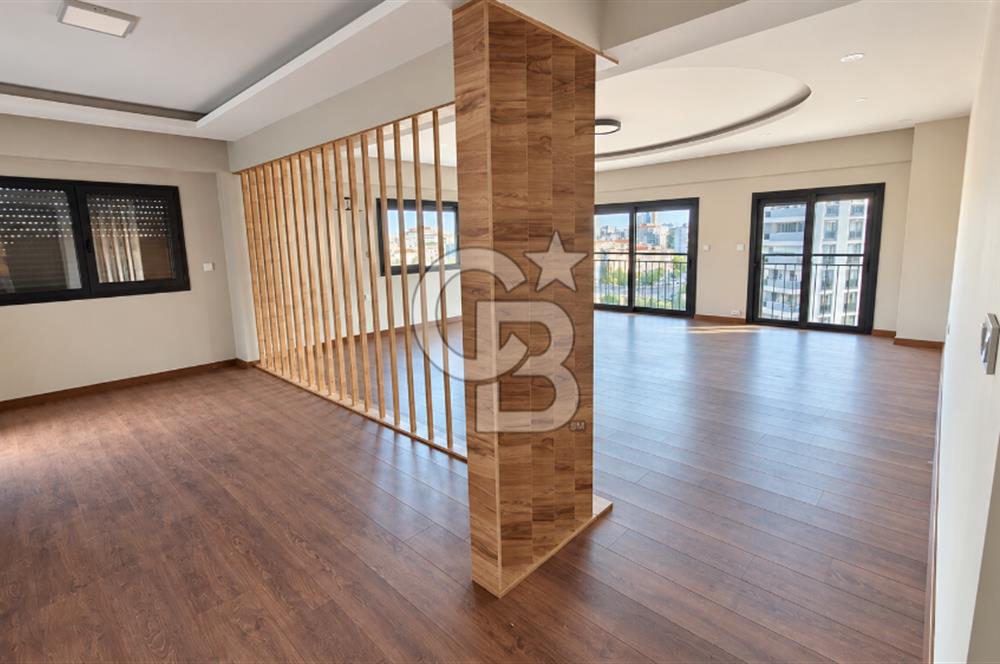 Acıbadem Kent Hastanesi Karşısında 155 m² 5+1 Dubleks Kiralık Ofis