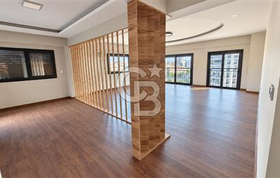 Acıbadem Kent Hastanesi Karşısında 155 m² 5+1 Dubleks Kiralık Ofis