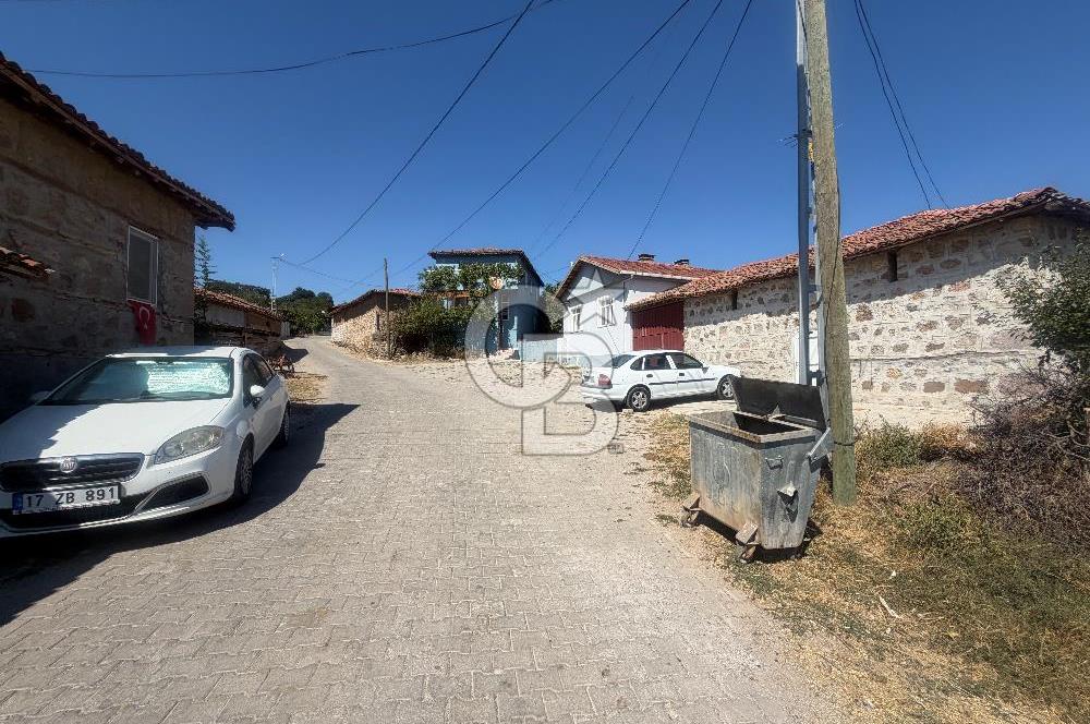 ÇANAKKALE ÇAN DUMAN KÖYÜ KÖYİÇİ SATILIK AVLULU KARGİR EV 