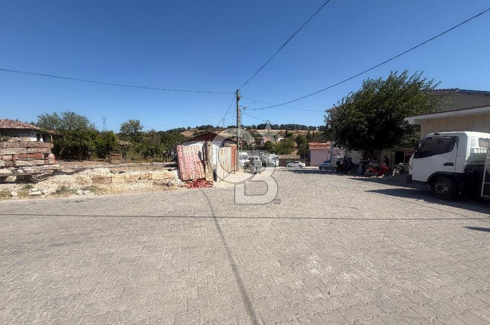 ÇANAKKALE ÇAN DUMAN KÖYÜ KÖYİÇİ SATILIK AVLULU KARGİR EV 