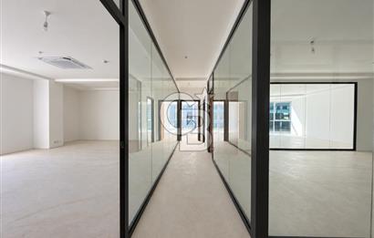MALTEPE'DE E5 YAN YOL ÜZERİNDE 3.500 M2 SIFIR KİRALIK PLAZA