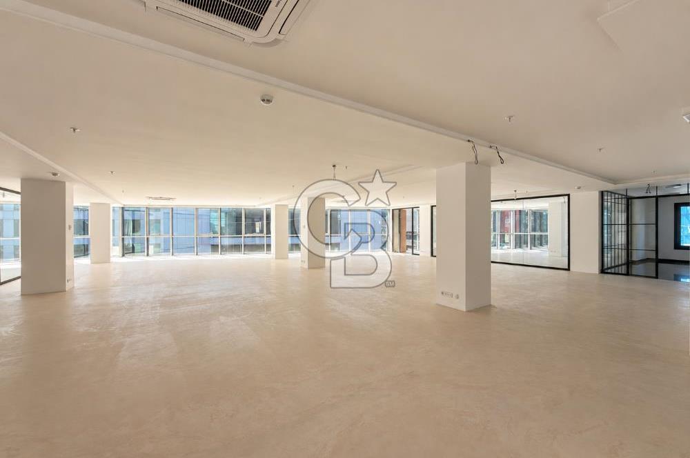 MALTEPE'DE E5 YAN YOL ÜZERİNDE 3.500 M2 SIFIR KİRALIK PLAZA