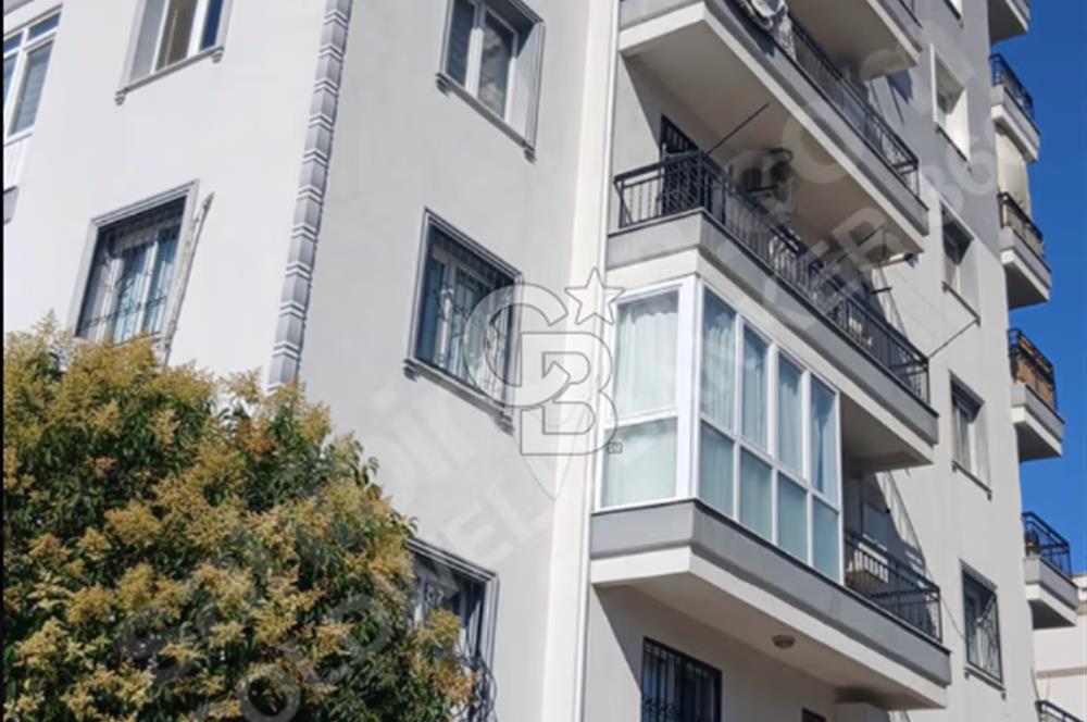 İzmir Bayraklı Postacılar'da Site İçinde Ebeveyn Banyolu 3+1