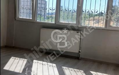 İzmir Bayraklı Postacılar'da Site İçinde Ebeveyn Banyolu 3+1