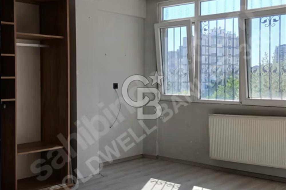 İzmir Bayraklı Postacılar'da Site İçinde Ebeveyn Banyolu 3+1