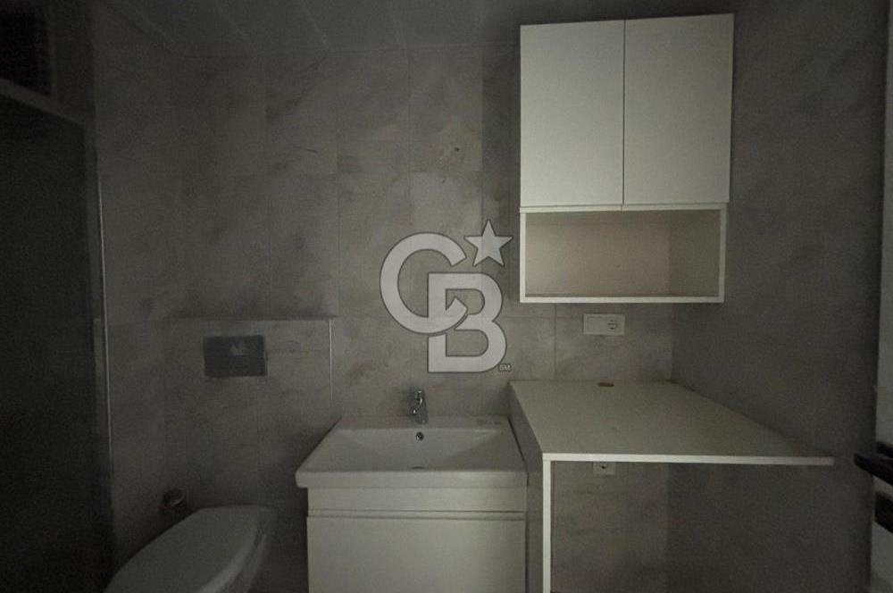 İzmir Bayraklı'da Cadde Üzeri Köşe Konum Kiralık 3+1 Daire
