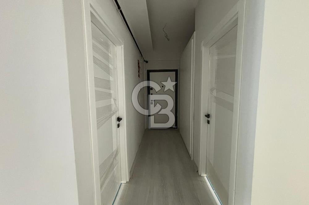 İzmir Bayraklı'da Cadde Üzeri Köşe Konum Kiralık 3+1 Daire