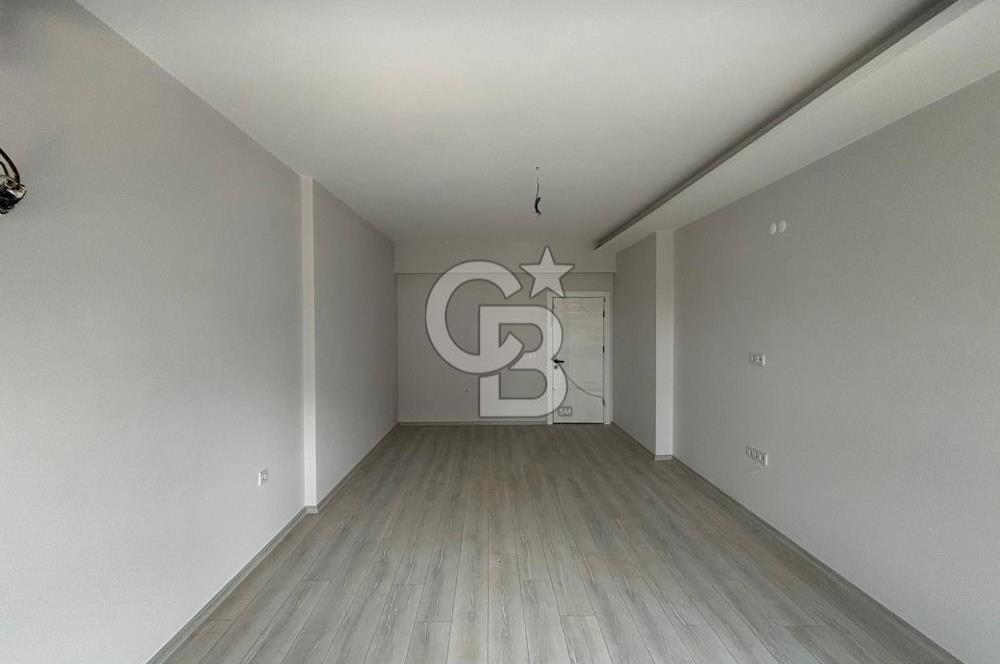 İzmir Bayraklı'da Cadde Üzeri Köşe Konum Kiralık 3+1 Daire