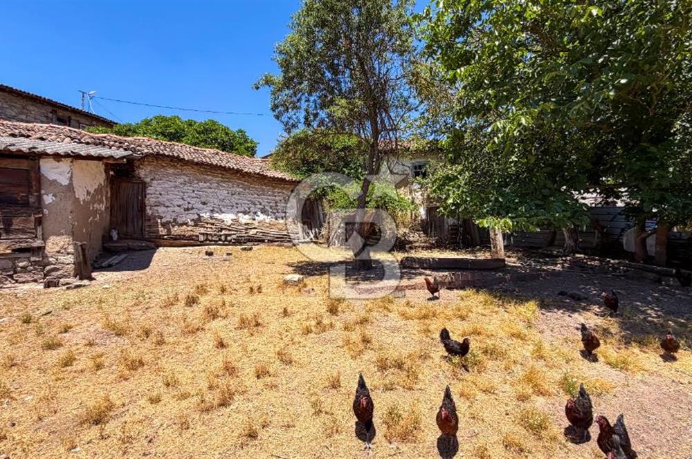 ÇANAKKALE ÇAN DUMAN KÖYÜ KÖYİÇİ SATILIK AVLULU KARGİR EV 