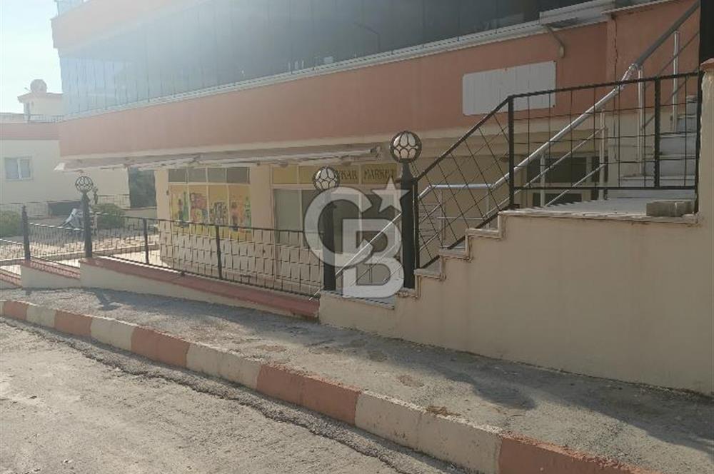 Hisarda satılık hamam havuzlu site içerisinde 