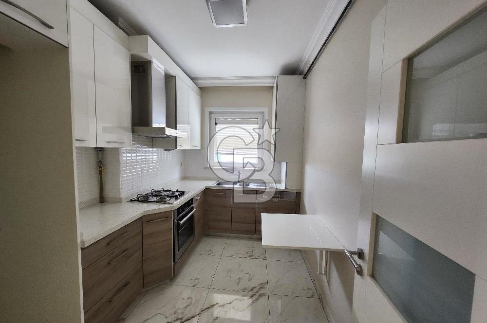 Caddebostan Sahilde muhteşem manzaral 3+1 kiralık Daire