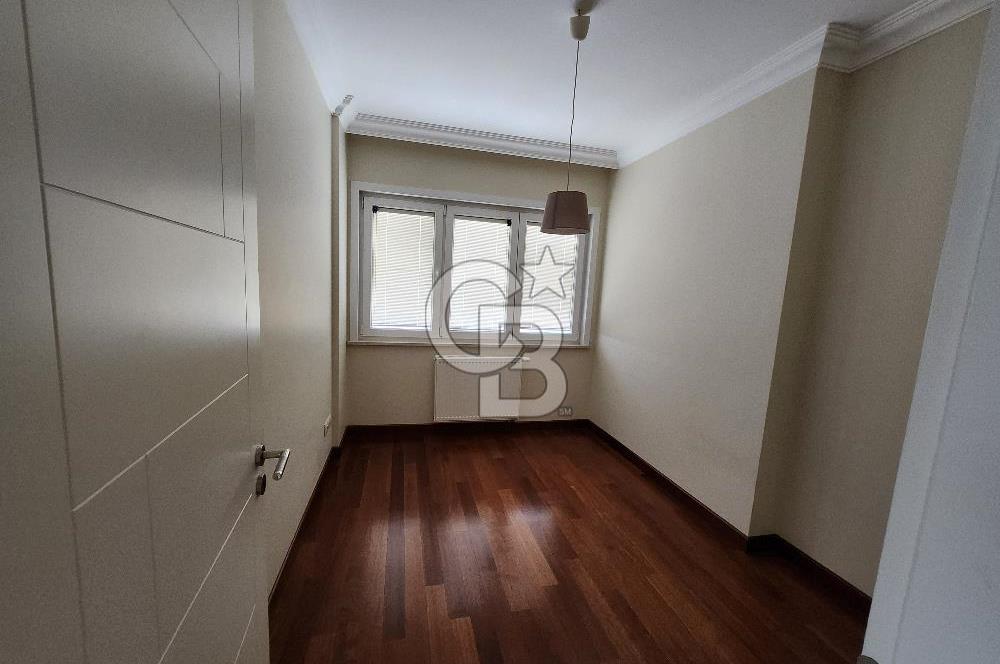 Caddebostan Sahilde muhteşem manzaral 3+1 kiralık Daire