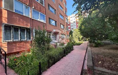 Türk-İş Bloklarında,Merkezi Konumda Satılık 2+1 Daire