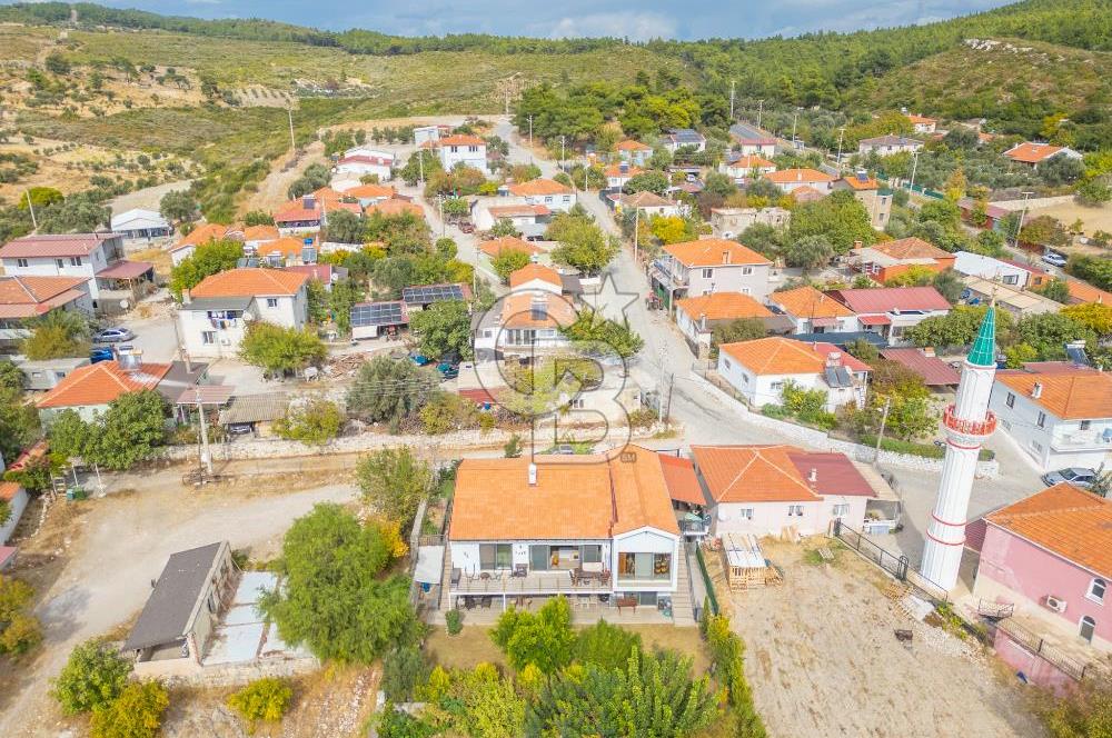DEMİRCİLİ’DE 540 m² ARSA İÇERİSİNDE, 250 m² KULLANIM ALANLI VİLLA