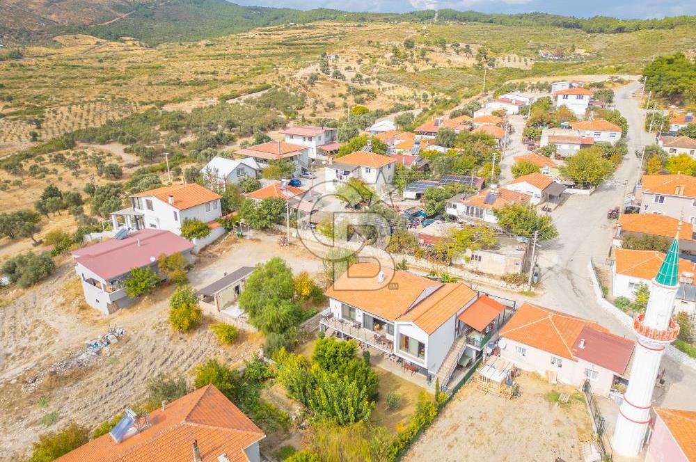 DEMİRCİLİ’DE 540 m² ARSA İÇERİSİNDE, 250 m² KULLANIM ALANLI VİLLA