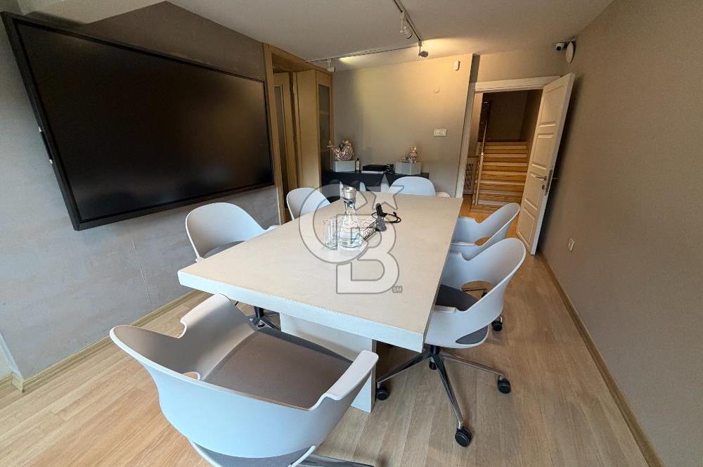 Akatlar'da Satılık 3+2 Dubleks Villa, 140m², Bahçeli, Otoparklı