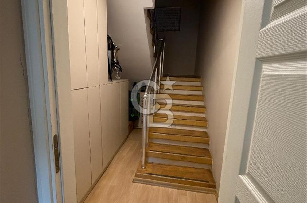 Akatlar'da Satılık 3+2 Dubleks Villa, 140m², Bahçeli, Otoparklı