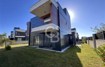 ARNAVUTKÖY NEOGÖLPARK İSTANBULDA SATILIK KIŞ BAHÇELİ 4+1 VİLLA