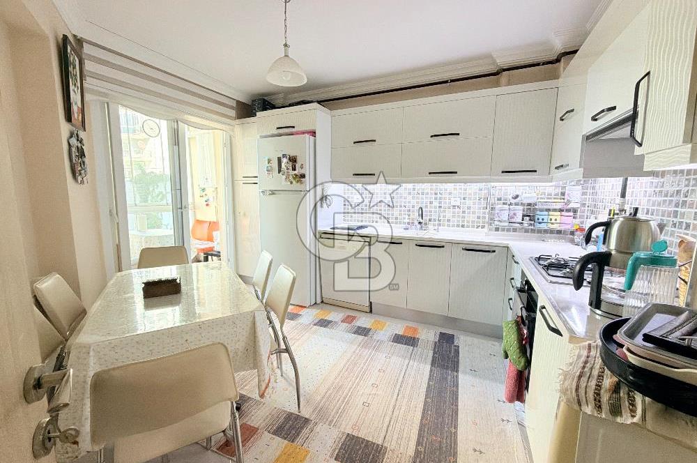 Çiğli Satılık 3+1  Daire Geniş Ferah  Şirak Apartmanında