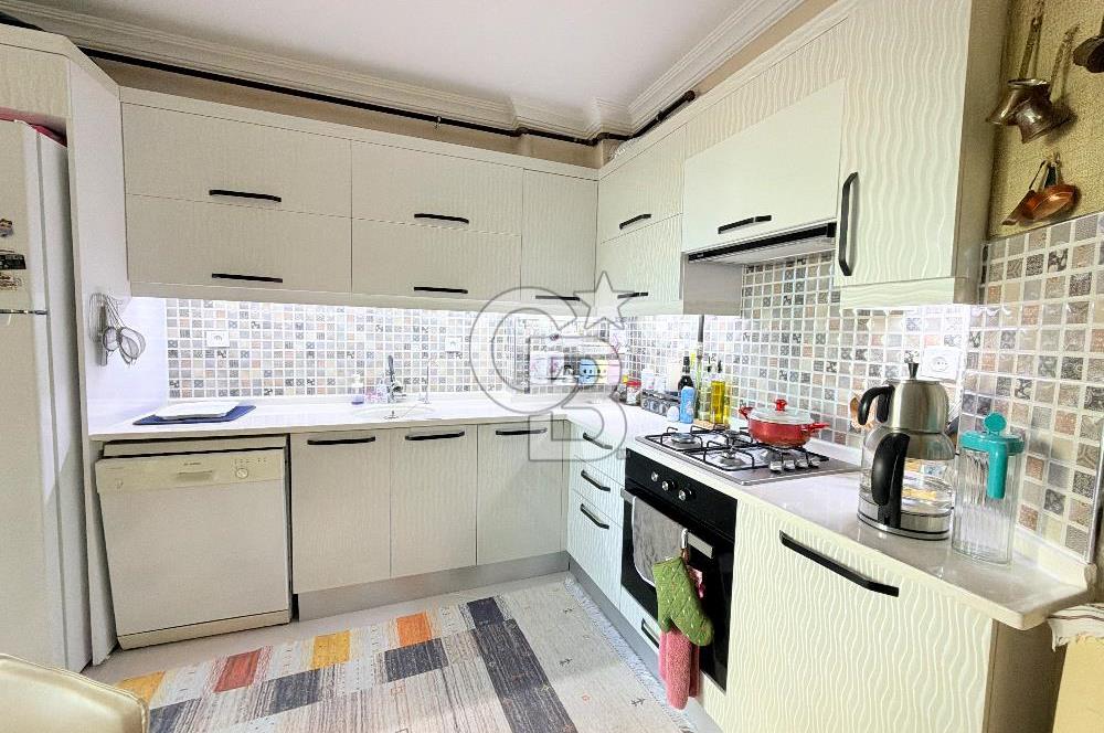 Çiğli Satılık 3+1  Daire Geniş Ferah  Şirak Apartmanında