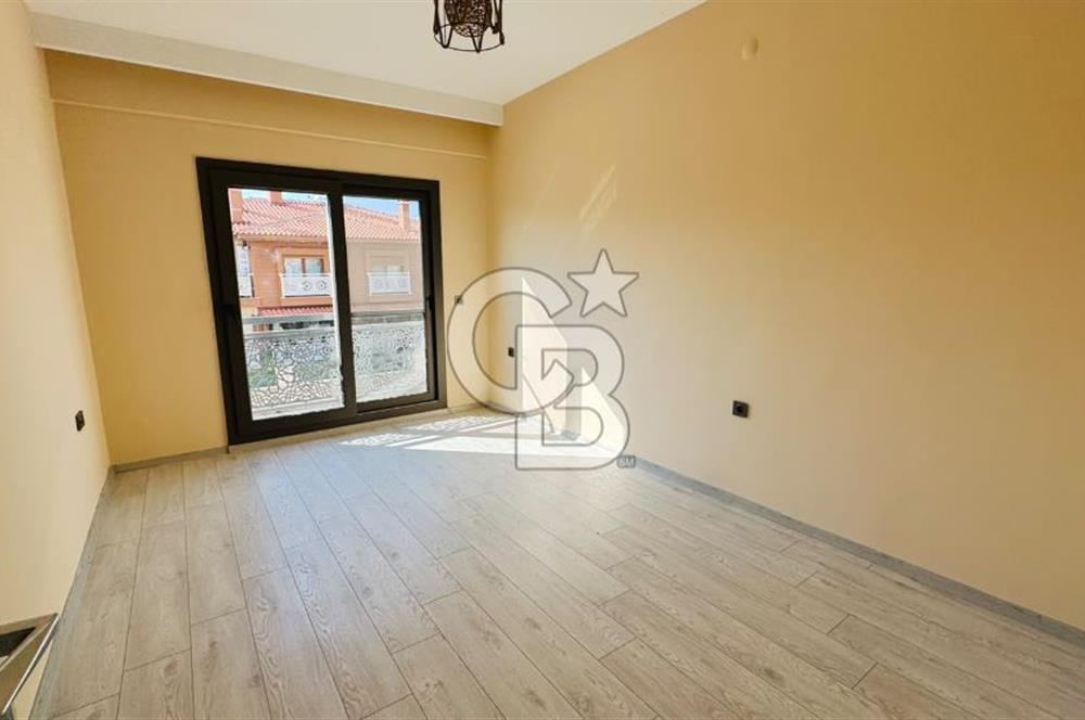 Foça Hacıveli Mah. Kiralık 3+1 Bahçeli Dubleks
