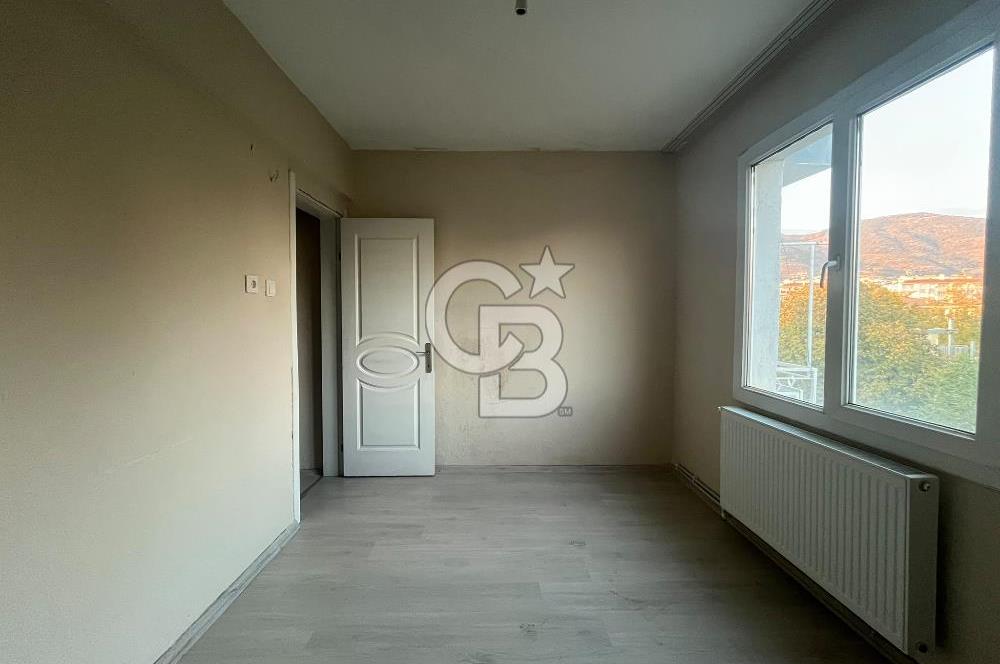 Bayındır Sadıkpaşa'da Satılık 2+1 Doğalgazlı Daire