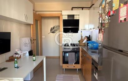 ÇİĞLİ HARMANDALI'NDA HAVUZLU SİTE İÇERİSİNDE FERAH VE KULLANIŞLI 2+1 DAİRE