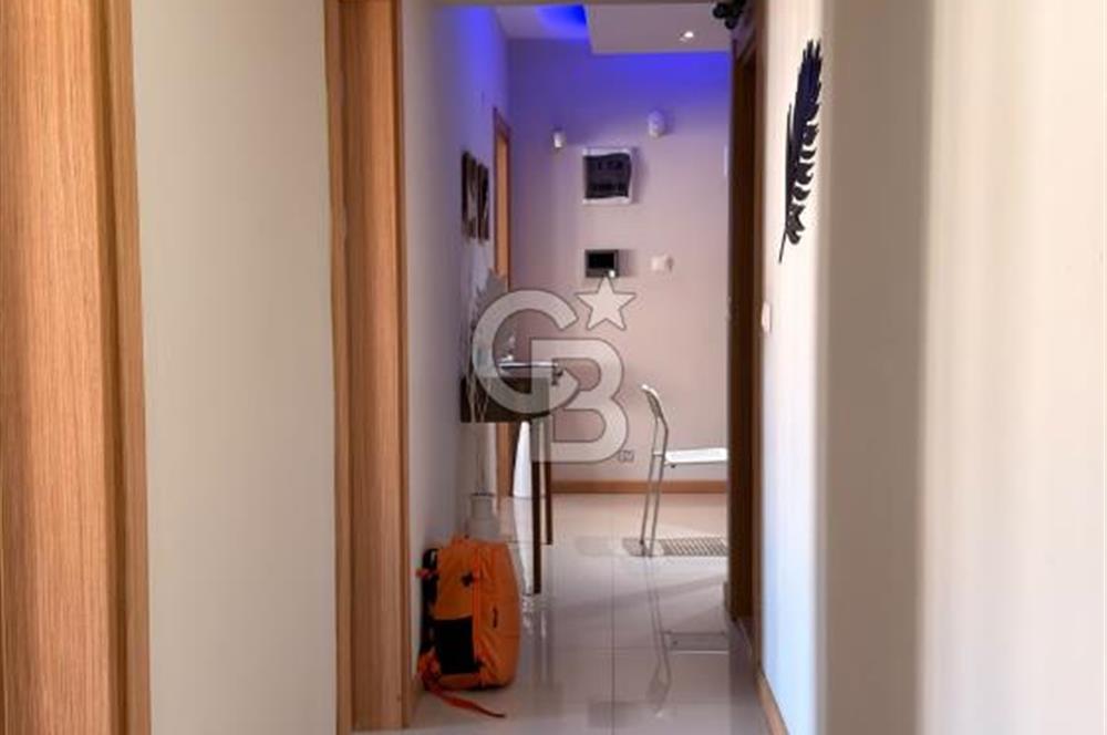 ÇİĞLİ HARMANDALI'NDA HAVUZLU SİTE İÇERİSİNDE FERAH VE KULLANIŞLI 2+1 DAİRE