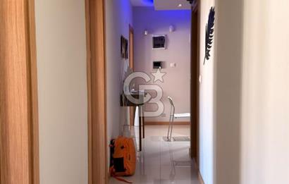 ÇİĞLİ HARMANDALI'NDA HAVUZLU SİTE İÇERİSİNDE FERAH VE KULLANIŞLI 2+1 DAİRE