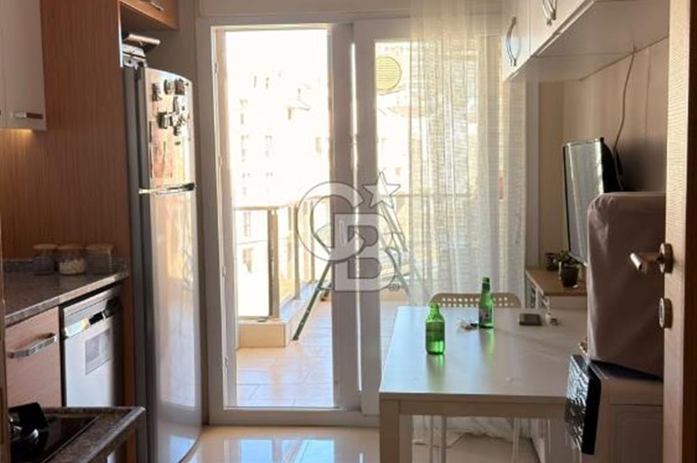 ÇİĞLİ HARMANDALI'NDA HAVUZLU SİTE İÇERİSİNDE FERAH VE KULLANIŞLI 2+1 DAİRE