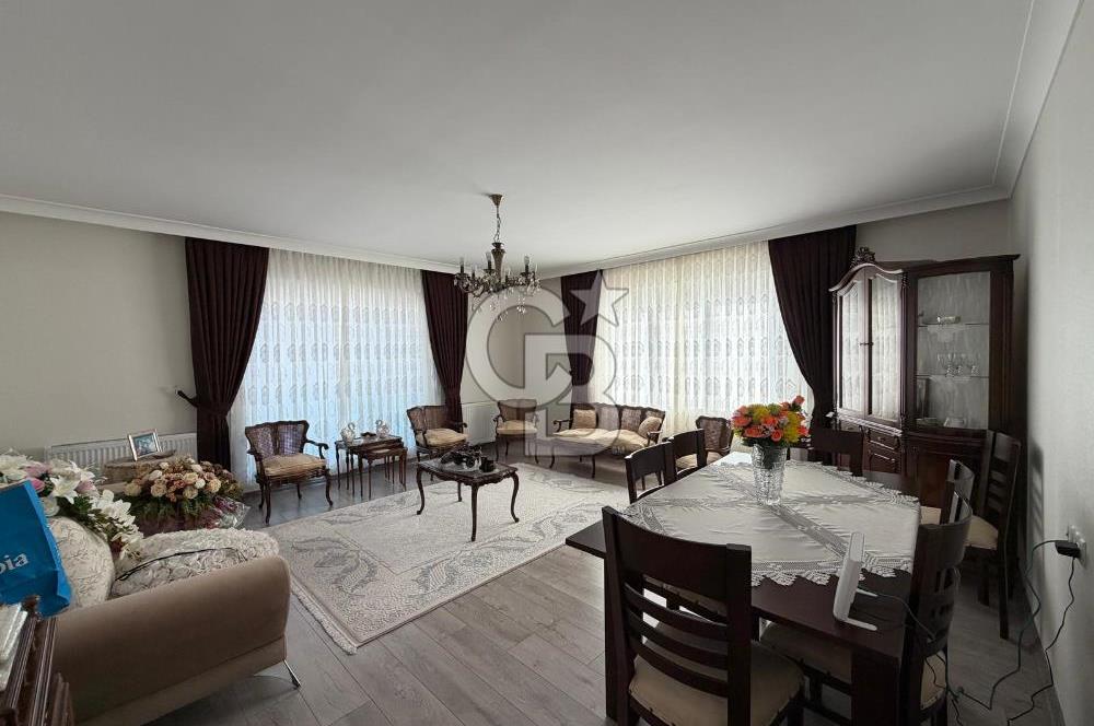 ELVAN MAHALLESİ KENT MEYDANI KARŞISI ARA KAT SATILIK GENİŞ DAİRE