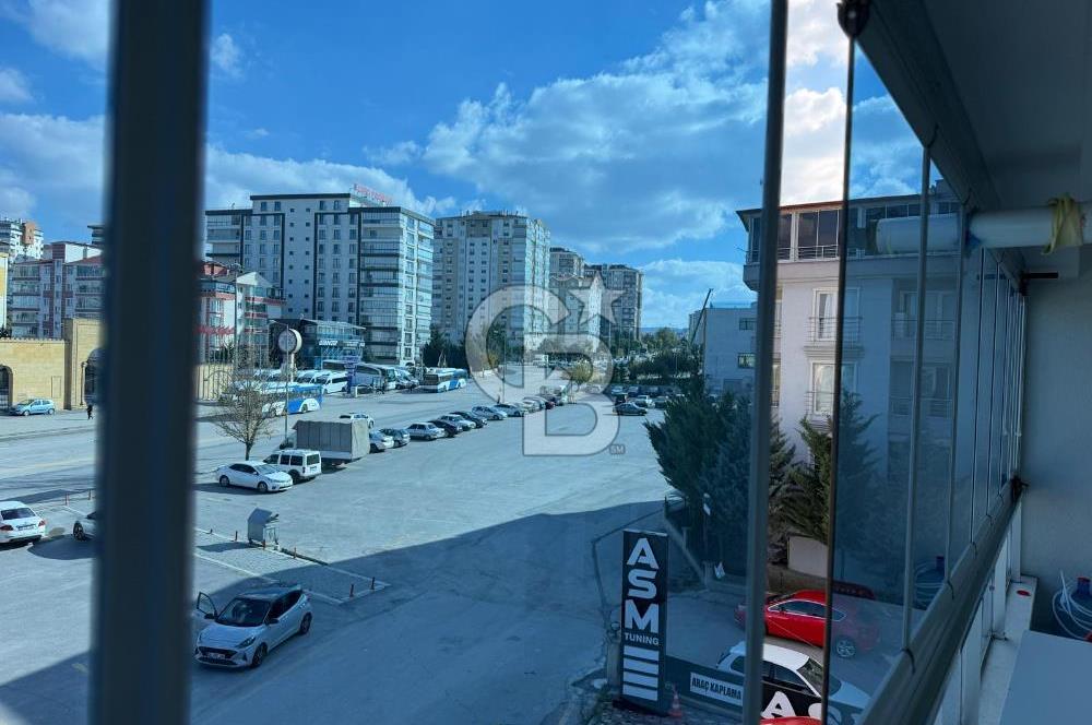 ELVAN MAHALLESİ KENT MEYDANI KARŞISI ARA KAT SATILIK GENİŞ DAİRE