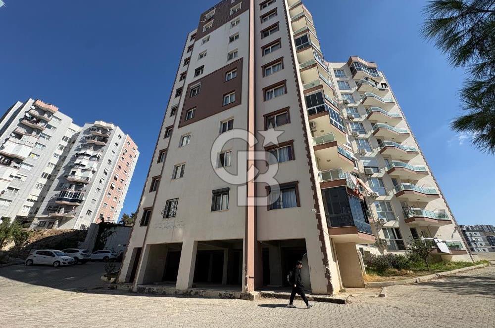 Çiğli Satılık 3+1  Daire Geniş Ferah  Şirak Apartmanında