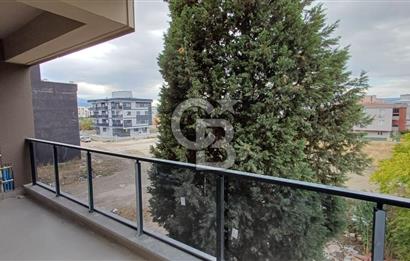 MANİSA MURADİYE'DE HAVUZLU GENİŞ YOL CEPHE MANZARALI SATILIK 1+1 DAİRE 