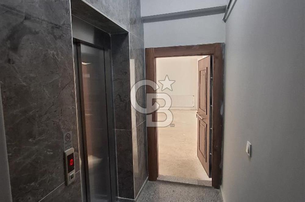 ÇEKMEKÖY MERKEZDE 5 KATLI 710 M² KOMPLE KİRALIK İŞ MERKEZİ